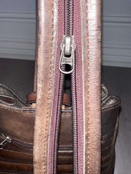 Vintage Anna Cainzo Rustic Bohemian Leather Convertible Sling Back Pack Bag